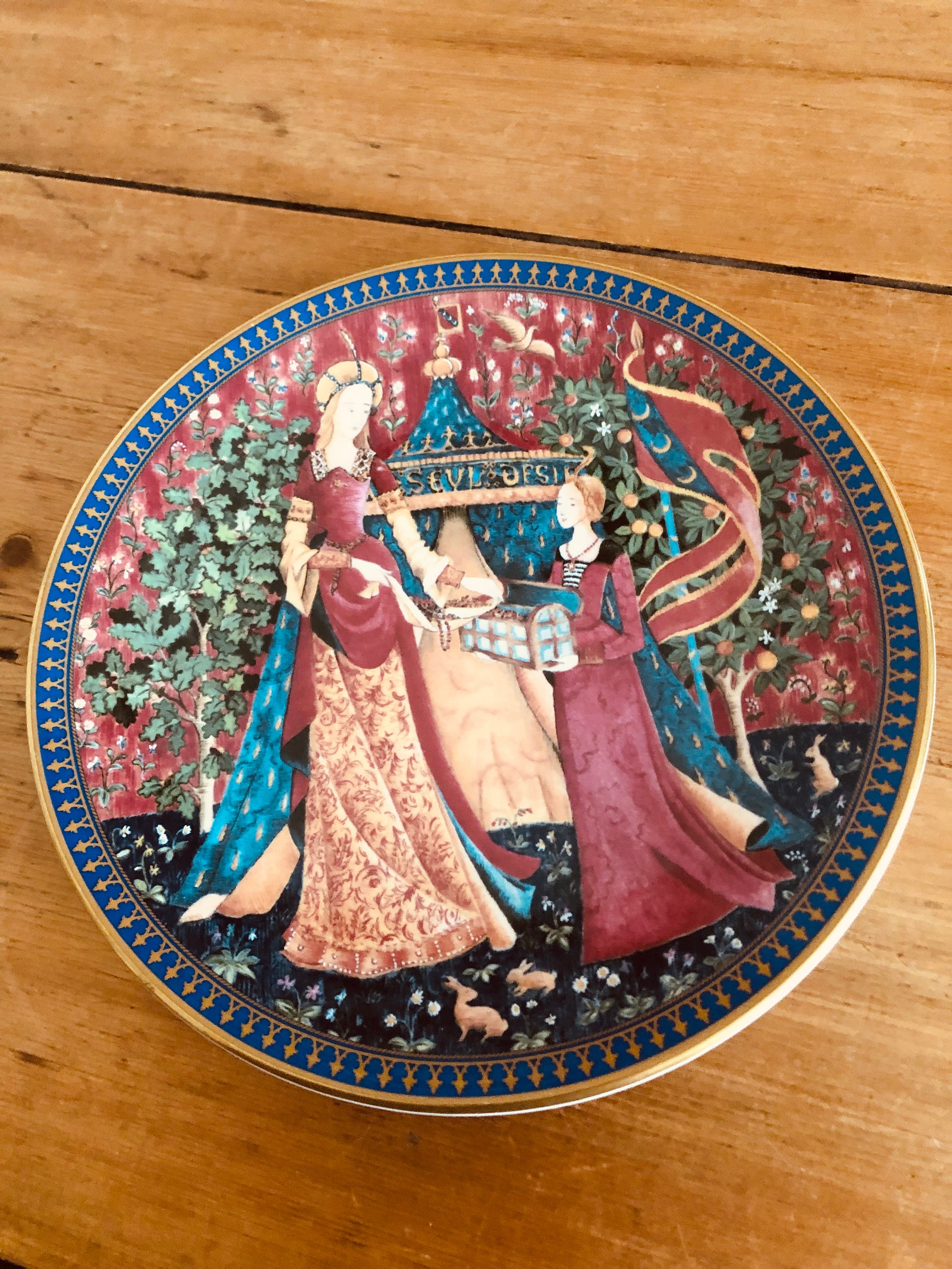 Royal Worcester, Past Times, A Mon Seul Desir (only at My