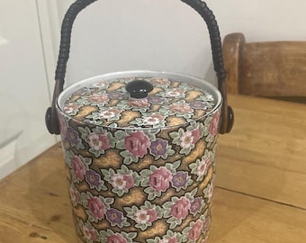 Tarro de cerámica vintage con estampado floral chintz para galletas o crackers.