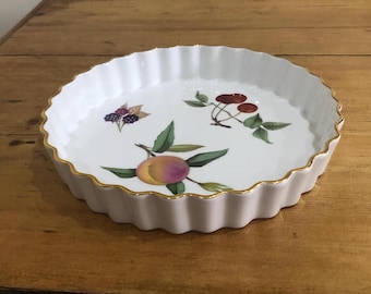 Royal Worcester Evesham 7.5 inch Porcelain Flan Dish