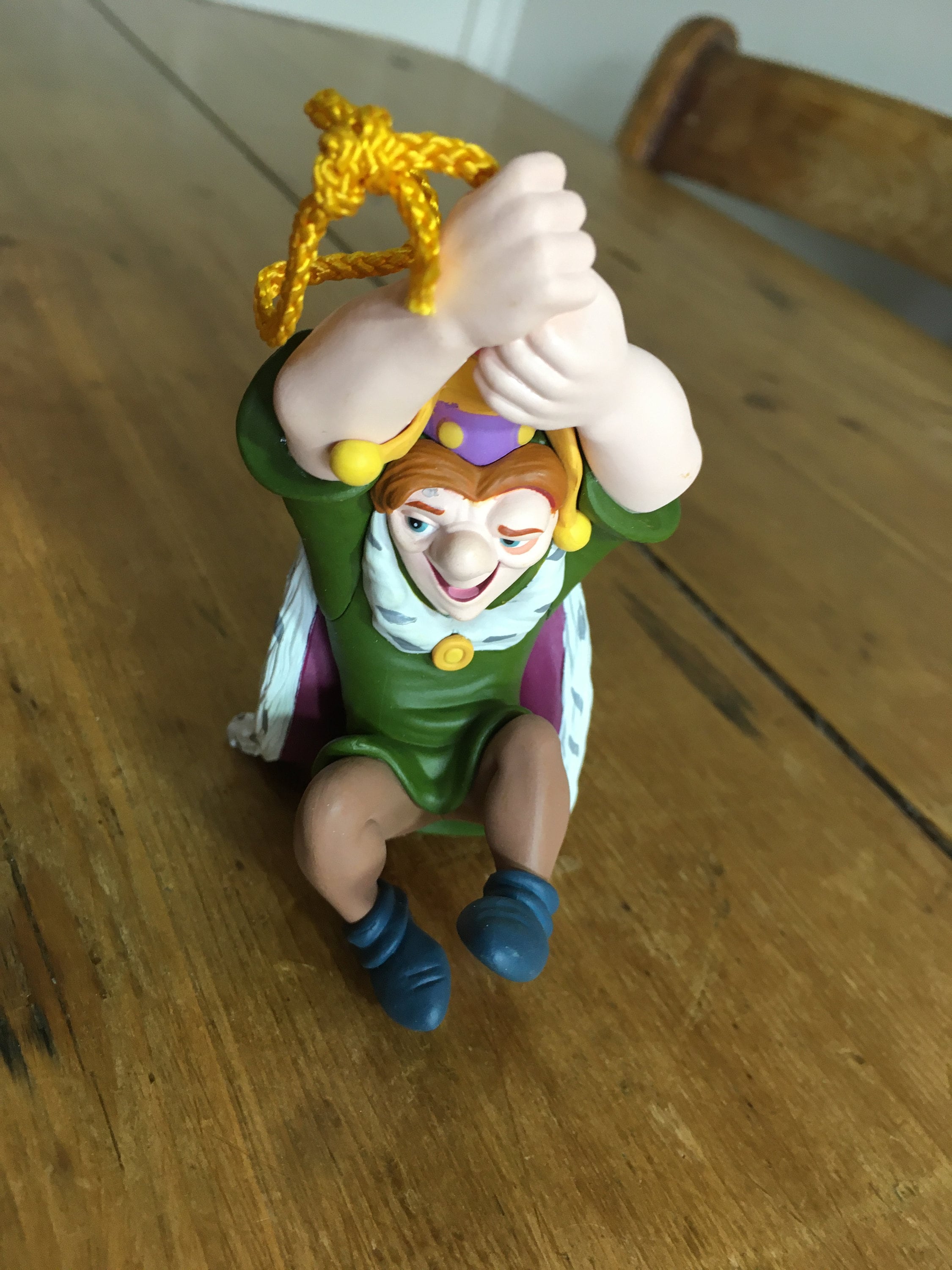 ディズニーのノートルダムの鐘カジモドのフィギュア - Etsy 日本