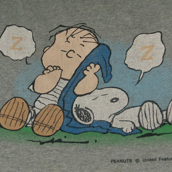 Vintage "Linus and Snoopy Sleeping"Shirt