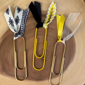 Busy Reading  Bee Bookmarks Jumbo Giant Paperclip Ribbon Bookmark