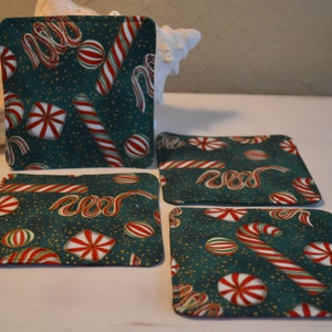 Coasters, Christmas pattern set of 4, reversible 100% cotton from Green/candy cane pattern to green small pattern on back image 3