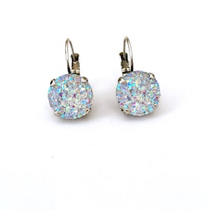 Druzy sintético iridiscente • Pendientes colgantes con cierre de palanca de 12 mm