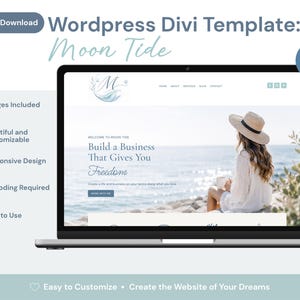 Könnte beinhalten: Eine digitale WordPress Divi-Vorlage mit dem Titel Moon Tide auf einem Laptop-Bildschirm. Das Website-Design zeigt ein Küstenmotiv mit einer Person mit Sonnenhut am Meer, einschließlich des Textes Build a Business That Gives You Freedom.
