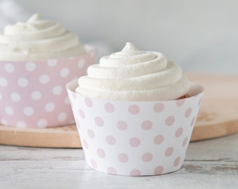 Muffinsformar med rouge och prickar - UTSKRIVBAR PDF för direktnedladdning. Både rouge på vitt och vitt på rouge ingår. Dammigt rosa för flickor.