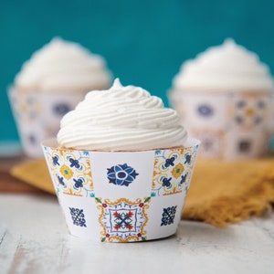 Involucro per cupcake con piastrelle blu e oro - PDF scaricabile immediatamente STAMPABILE. Turchese, acquamarina, reale, giallo caldo, rosso, arancione. Atmosfera della costiera amalfitana.