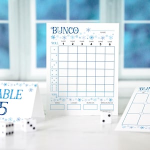 Wintersneeuw Bunco-scorekaartset - AFDRUKBARE digitale download-pdf met tel- en tafelnummerkaarten. Feestspel, idee voor grote groepsactiviteiten.