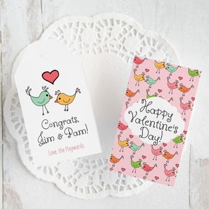 Modèles d'étiquettes cadeaux Love Bird - Imprimable en téléchargement numérique. Favorisez les étiquettes volantes de sac que vous pouvez modifier dans votre navigateur (en Corjl). Griffonnages mignons