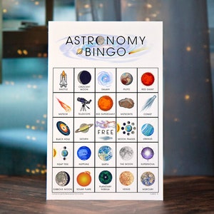 Astronomie Bingokarten: Druckbare Bingokarten, 50 Karten, Kinderspielaktivität, beschriftete Farben, Weltraum Bingo, Sonnensystemspiel