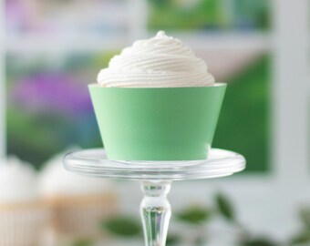 Medium Green Cupcake Wrapper - PRINTABLE digital download PDF. Mint spring solid-colored sleeve for baked cupcakes. More colors available.