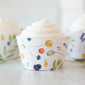Wildflower Cupcake Wrapper - DOWNLOAD ISTANTANEO STAMPABILE. Motivo floreale colorato su sfondo bianco. Colori caldi autunnali botanici acquerellati.