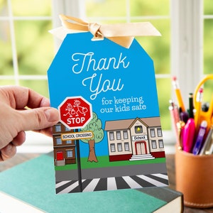 Étiquette cadeau Crossing Guard - Jumbo corjl modifiable IMPRIMABLE, étiquette xl, géante pour les gros cadeaux, très grande étiquette volante personnalisée. Parent bénévole.