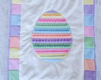 Patrón de mini colcha de huevo de Pascua: Borde de patchwork (Descargar PDF)