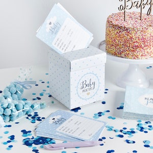 PASTELBLAUWE POSTBUS en voorspellingskaarten voor een jongetje voegen stijl toe aan je babyshower- of doopfeest. voorspellingsspel