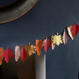 Ghirlanda di foglie di HALLOWEEN AUTUNNO AUTUNNO lunga 2 metri bellissima ghirlanda composta da foglie di adorabili colori autunnali ideale per il Ringraziamento