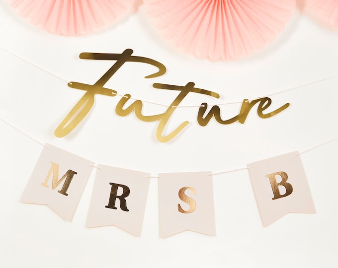 STUNNING garland FUTURE MRS banner 2 meters in length with and stickers to personalise for a hen party or bridal shower in white and gold
