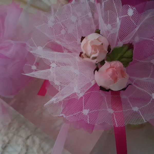 BOMBONIERE BAUSTELLE KIT macht 50 Gefälligkeiten Organza Netze Blumen & Band für gezuckerte Mandeln oder Bonbons für die Hochzeit Taufe Weihnachten