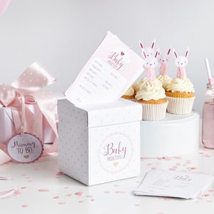 PASTELROZE POSTBUS en voorspellingskaarten voor een babymeisje voegen stijl toe aan je babyshower- of doopfeest. voorspellingsspel