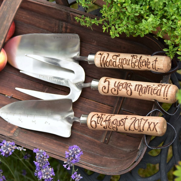 5th Anniversary Garden Tools Gift personalised wood garden tools for husband or wife, Five Years married, 2018 wedding, Wooden, I still Wood