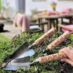 Garden Tools Gift for Nanny personalised, hand engraved If Nannies were flowers we would pick you, Gardening for Grandma Nan from grandchild