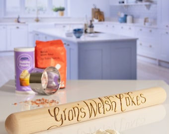 Welsh Cakes Wooden Rolling Pin Gift for Baker, Welsh Dragon Head, Personalised Rolling Pin, Wales Traditional Cake for Chef