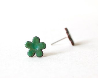 Green Flower Earrings, Green Earrings, Flower Stud Earring, Stud Earrings, Ceramic Earrings, Tiny Earring, Natural Jewelry, Silver 925