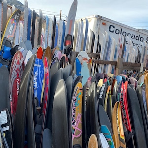 Sets of water skis - decorative waterskis for projects, events etc - Unique lake house vibe, Decoration skis, Old skis, Pair of skis