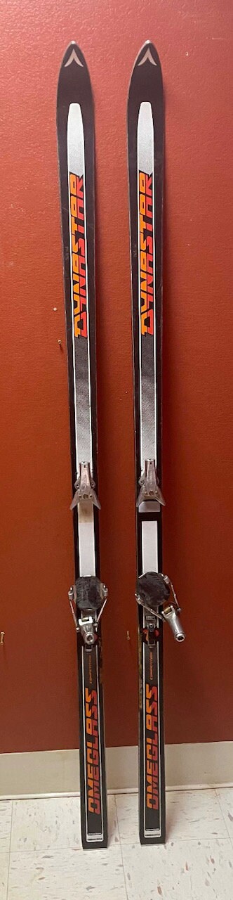 Dynastar Omeglass Vintage Skis, Refurbished Ski Wall Art - Etsy
