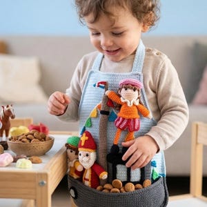 HOLLANDSKE! (NEDERLANDS!) virkmönster Sinterklaas och Piet förkläde med båt - Anja Toonen