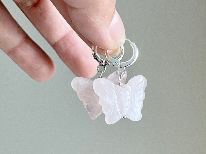 Rose Quartz Butterfly /& Silver Hoops