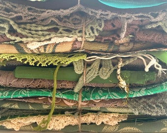 Ensemble mystérieux de la forêt botanique, plus de 30 pièces, lacets et bordures pour journal de bordel vintage, collage de techniques mixtes à couture lente - Vert / Marron / Neutres