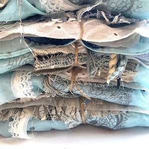 Telas, adornos, encajes, paquete misterioso, más de 30 piezas, kit de costura lenta para diario basura, acolchado, azul, plata, blanco (Navidad blanca), país de las maravillas invernal