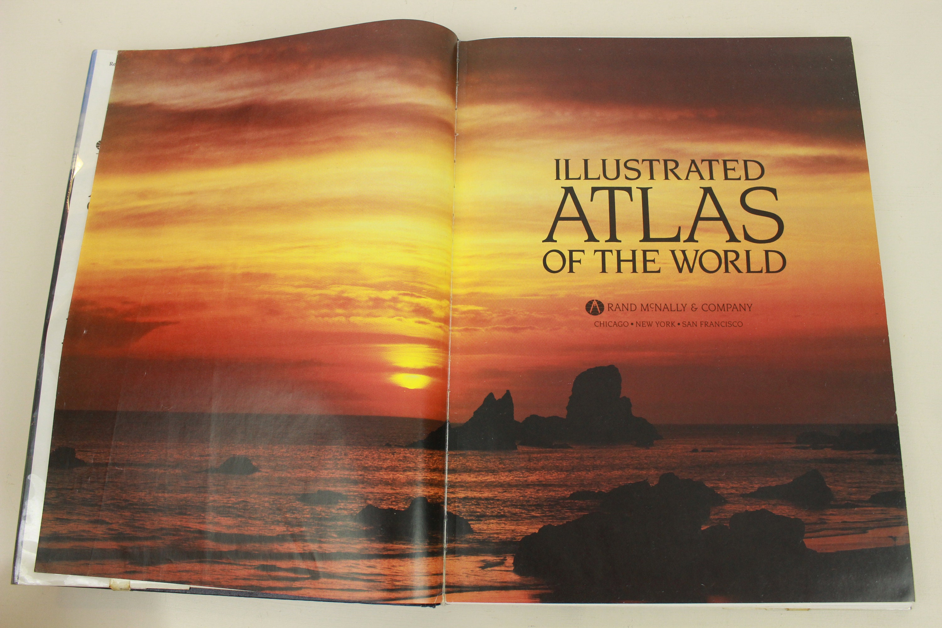 Rand Mcnally Illustrated Atlas of the World, Copyright 1989, Revised ...