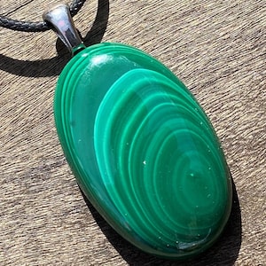 Colar de pedra curativa natural de malaquita!