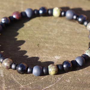 ¡Pulsera o tobillera de piedra curativa de piedra de dragón, ónix mate e hiperstena!