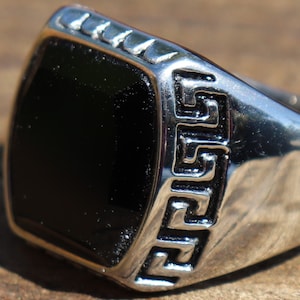 Men&#39;s Black Onyx Healing Stone Ring, Size 10 or 11 or 12 Stainless Steel!