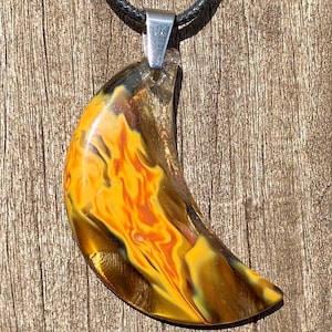 Unisex Kirschquarz Halbmond, Heilstein Halskette mit positiver Heilenergie!
