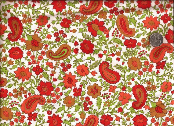 1960s Paisley Floral Retro Print / Vintage Cotton Fabric / 35