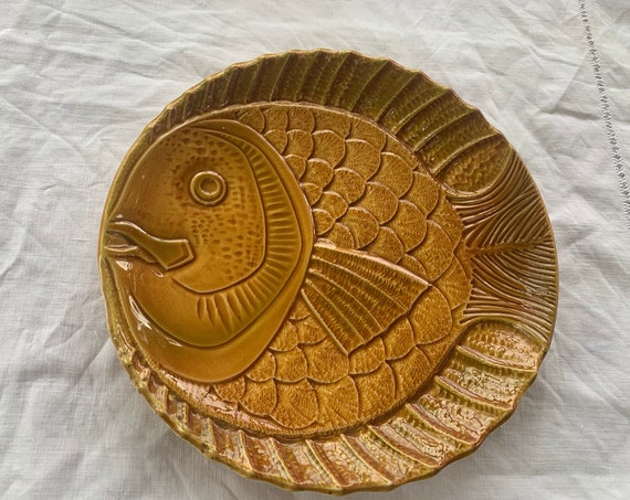 6 fish plates, barbotine, Ateliers du Revernay, made in France, vintage, in ocher yellow enamelled ceramic, collector