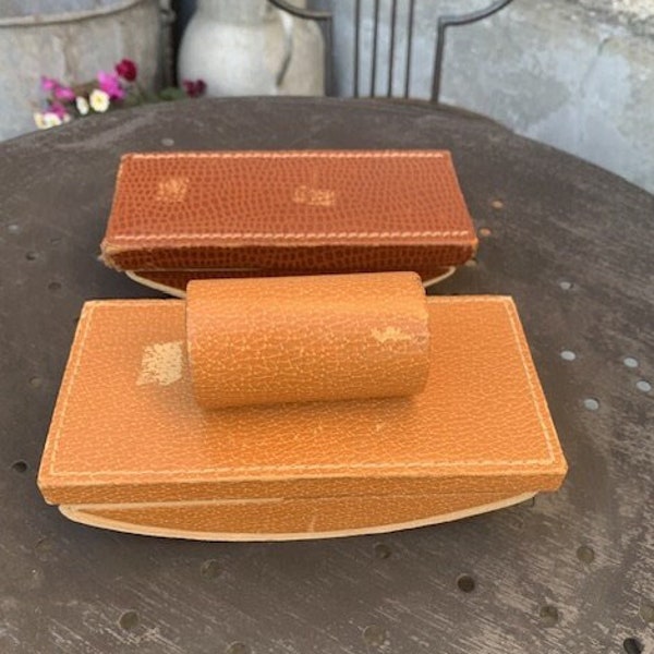 Deux Tampons buvards, en simili cuir et  papier buvard, beige et marron, vintage
