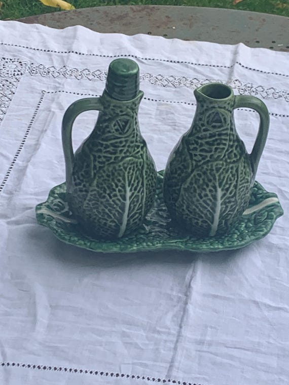 Oil and vinegar server in the shape of a cabbage, barbotine, vintage enameled ceramic