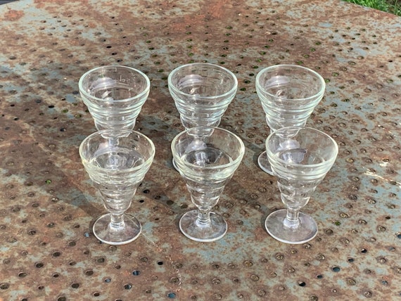 6 stemmed glasses, aperitif, old, in transparent ringed glass, of different sizes, the large graves 5 cl, stamped BVB France