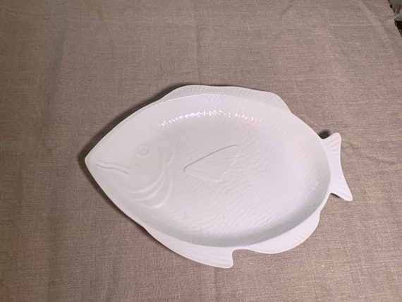 Large fish dish in slip, enamelled ceramic, white, vintage