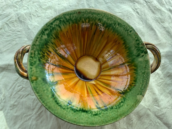 Glazed stoneware bowl, slip handles from Lacourbas pottery in Issoire, old and collector's items