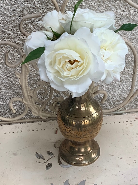 Charming vase, in vintage chiseled brass