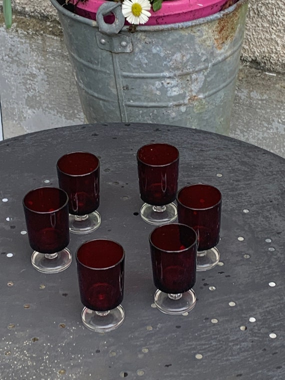 6 liqueur glasses, burgundy red color and transparent base, made in France, vintage 1970