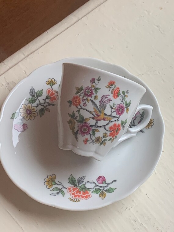 FD Chauvigny porcelain coffee service, bird and flower pattern, composed of 3 cups and 6 vintage saucers