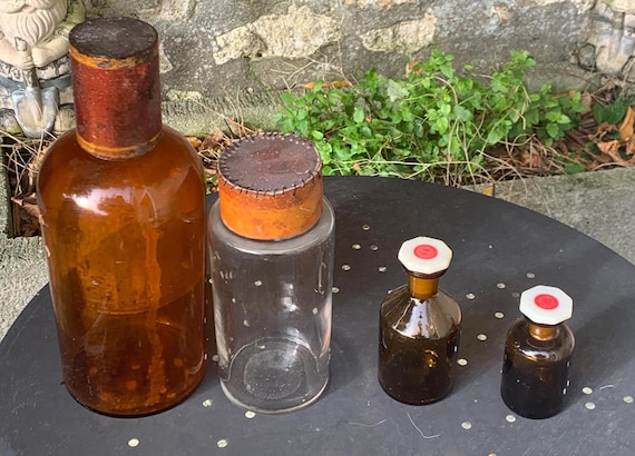 Lot of 4 bottles, vials, apothecary, pharmacy, herbalist, different sizes, old and collector
