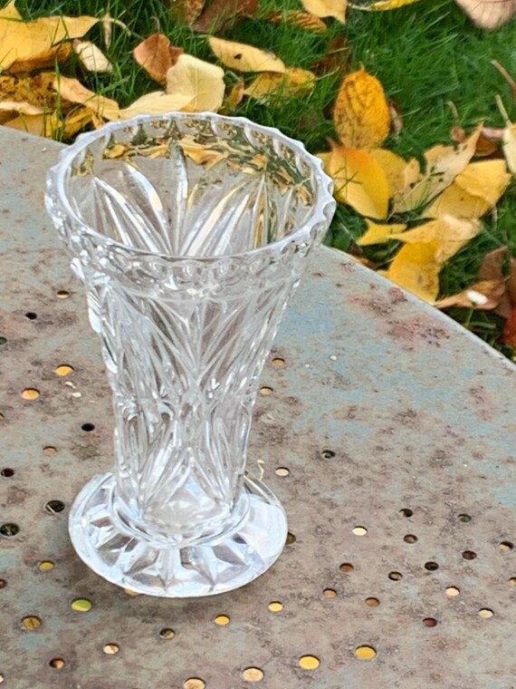 Crystal d'Arques flared glass vase, vintage relief patterns 1960/70